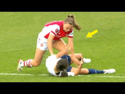 Crazy Fights &amp; Dirty Plays in Women&#039;s Football