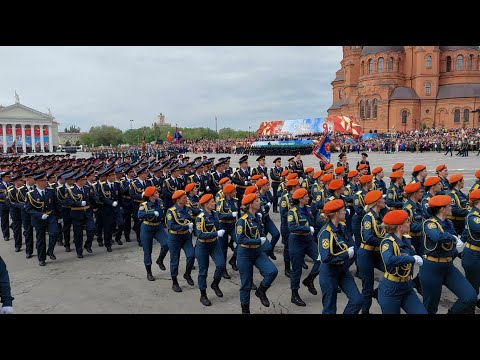 Парад Победы. г. Волгоград, 9 мая 2023 г. Прохождение парадных расчетов по Площади Павших Борцов.