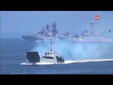 Парад на День ВМФ. Владивосток