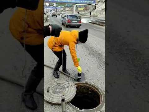 Экологи отобрали пробы воспламеняющейся воды из ливневки в Костанае