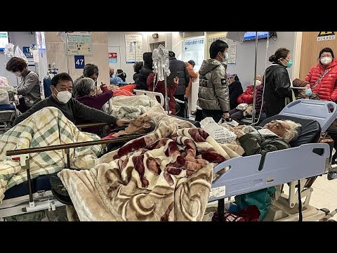 COVID-19: больницы Шанхая переполнены