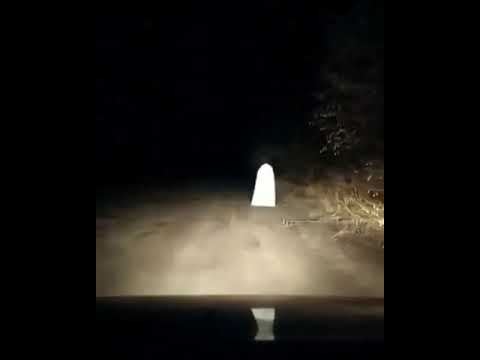 Ужасный призрак на дороге