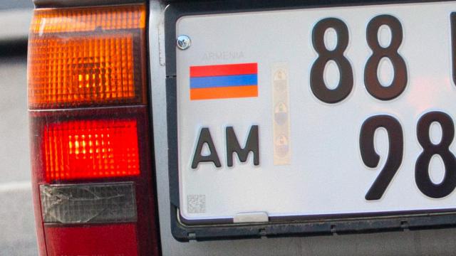 Сроки перерегистрации авто с армянскими номерами продлены