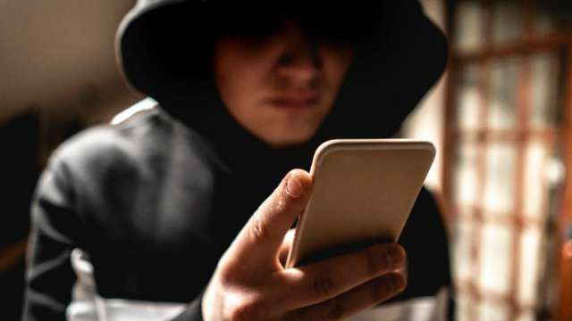 Хакер назвал главный признак слежки за смартфоном