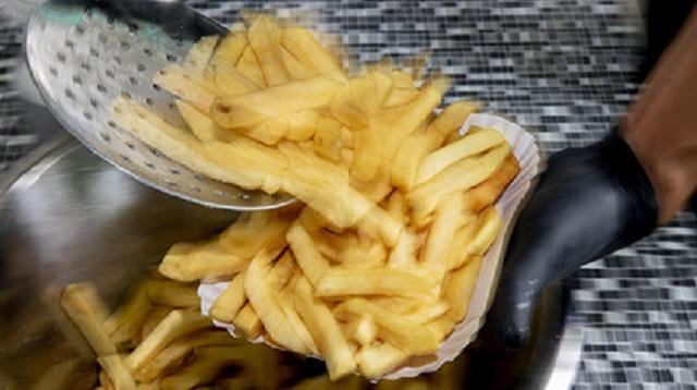 Инсульт, деменция и не только: чем опасен картофель фри