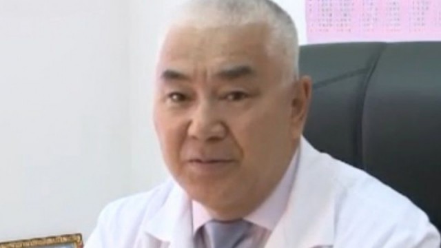 В Атырау от коронавируса умер врач Нариман Акпанов