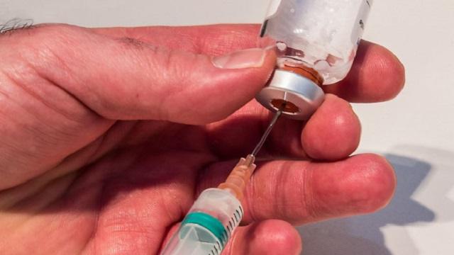 Зачем тестироваться на коронавирус после вакцинации