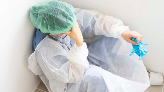 От коронавируса скончалась 49-летняя медсестра в Челябинской области
