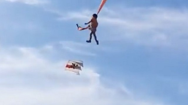 Видео: Воздушный змей унёс в небо 3-летнюю девочку
