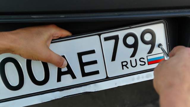 Хозяев машин с российскими номерами штрафуют в Костанае