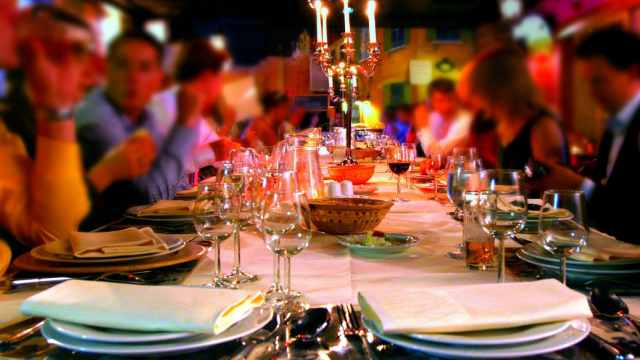 Штраф в 30 МРП заплатит владелец ресторана за проведение свадьбы в Костанае