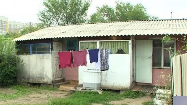 Видео: Как выживает на десять тысяч тенге в месяц инвалид из Казахстана