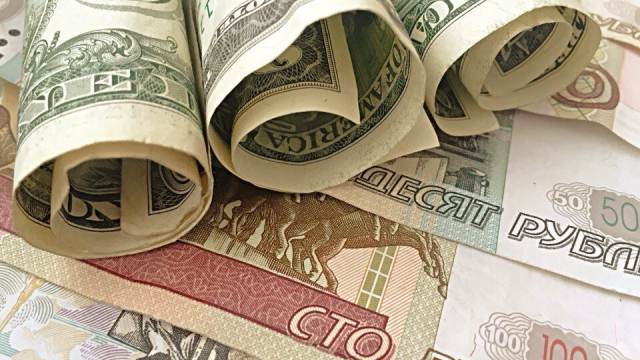 Может ли Россия полностью отказаться от доллара и евро?