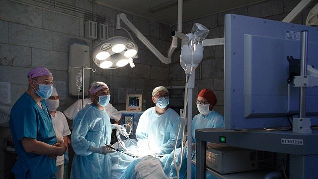 Ведущие врачи-онкологи Казахстана проводят мастер-классы в Костанае