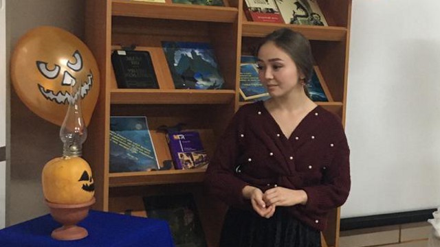По и Лавкрафт: В Костанае открыли выставку страшных книг