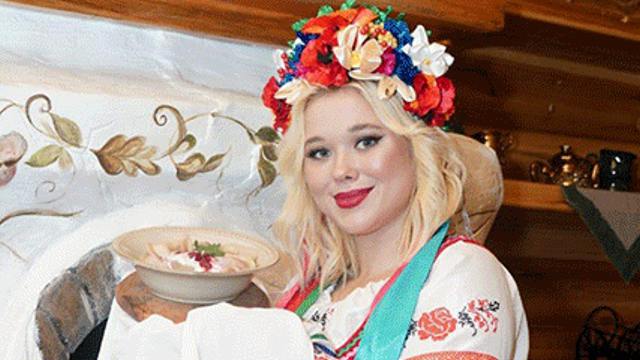 Видео: Наталья и Милина Третьяк показали, как готовят украинские вареники в Костанае