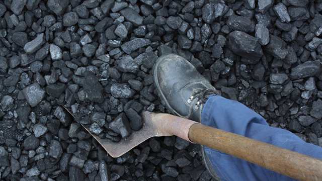 Не более 5 тонн угля в одни руки отпускают в Костанайской области