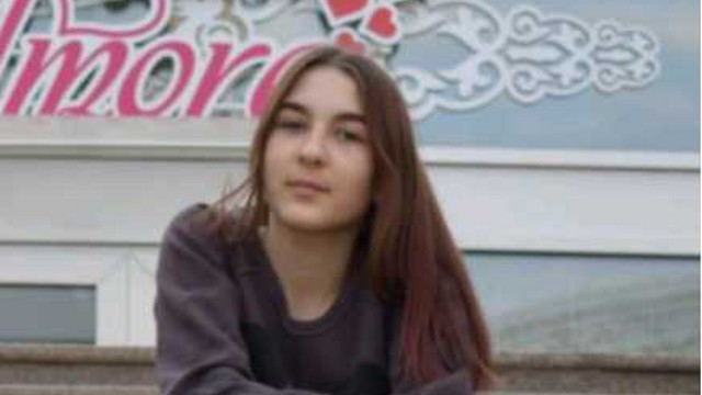 14-летнюю Эвелину Семёнову разыскивают в Костанае