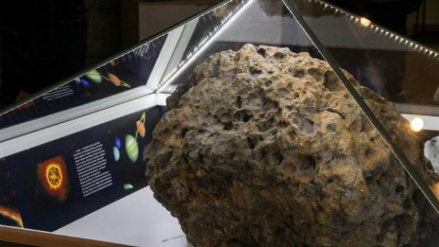 Пролетевший над Костанайской областью челябинский метеорит оказался суперболидом