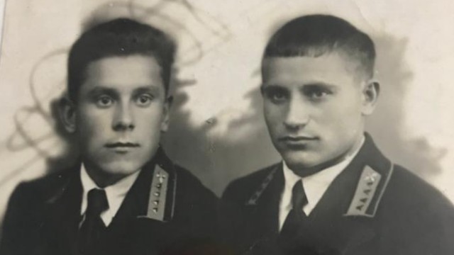 Семью погибшего советского офицера из Кустанайской области ищут родные его боевого товарища