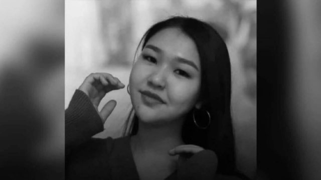 Расчлененка в Алматы: Появилось видео девушки с убийцей в лифте