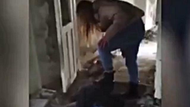 Школьницы ногами избили сверстницу и сняли процесс на видео