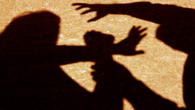 Два юных оболтуса избивали и грабили прохожих в Костанае