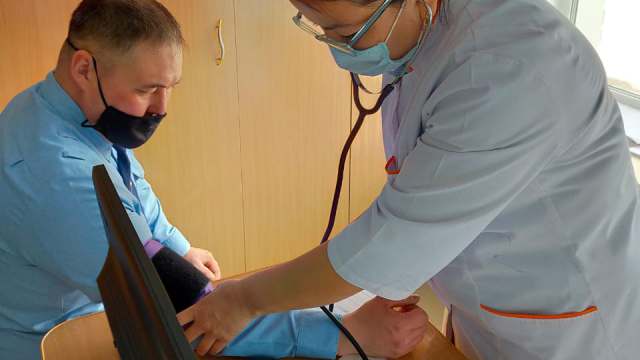Сотрудников колоний вакцинируют от ковида в Костанайской области