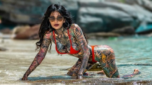 «Произведение искусства»: Женщина покрыла татуировками 98% тела