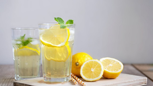 В чём польза ежедневного употребления воды с лимоном