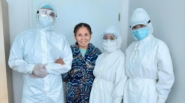 Казахстанка со 100% поражением легких родила здорового малыша