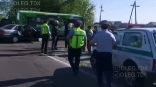 Школьный автобус попал в ДТП в Талдыкоргане. Пострадали дети