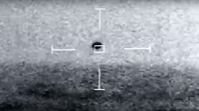 Видео: Падающий в Тихий океан НЛО сняли моряки