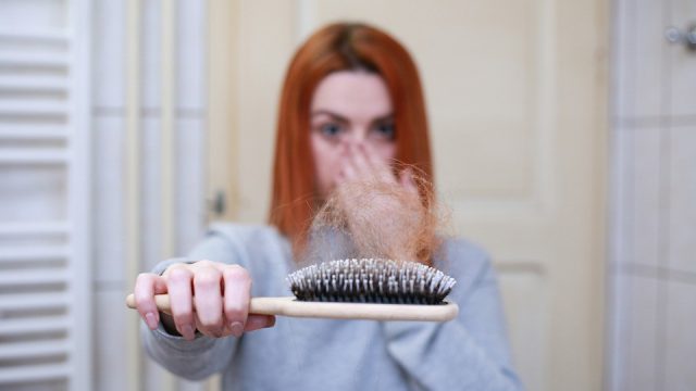 Выпадение волос после коронавируса: что делать