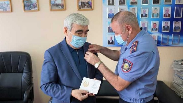 Полковник в отставке из Костаная награжден медалью Министра МВД