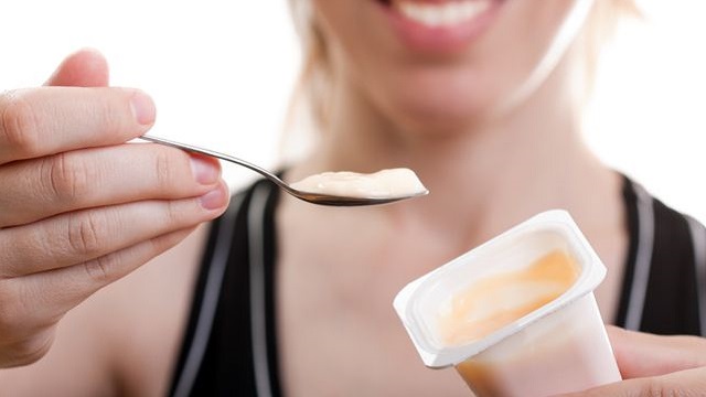 Безопасно ли есть йогурт с истекшим сроком годности?