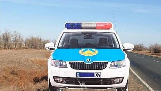 «Полицейский автомобиль» украли с трассы в ЗКО