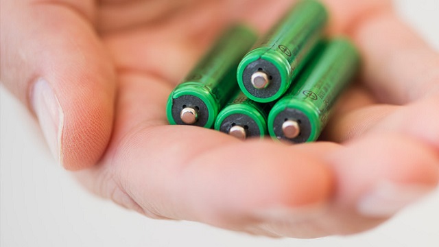 Чиновники пытались купить 10 пальчиковых батареек за 9 млн тенге