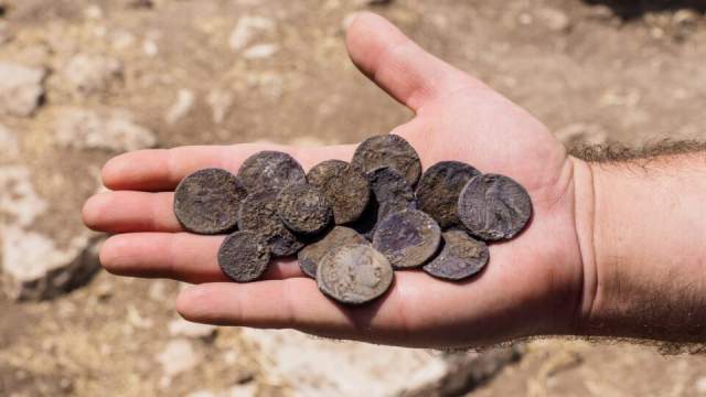 В Израиле археологи обнаружили древние ходы и монеты Иуды