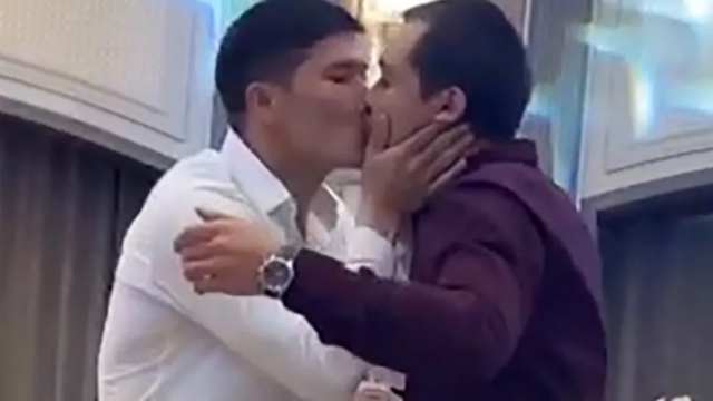 Поцелуй известного актёра с мужчиной попал на видео в Казахстане