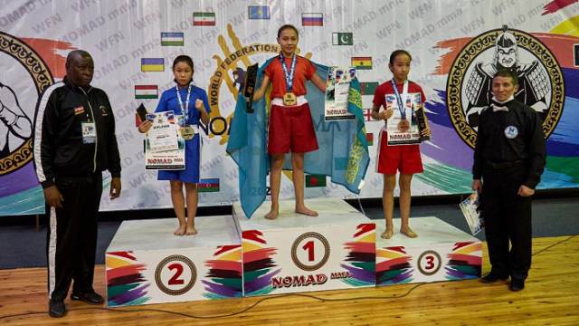 На чемпионате мира Nomad MMA отличились школьницы из Костаная