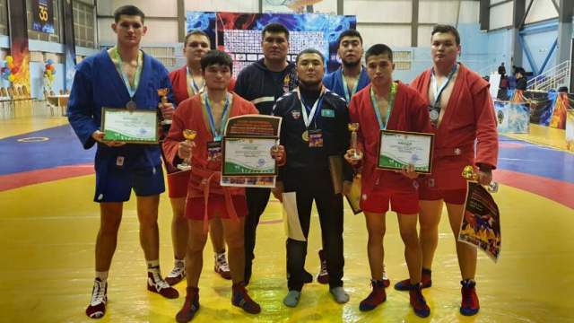 Костанайцы отличились на чемпионате Казахстана по боевому самбо