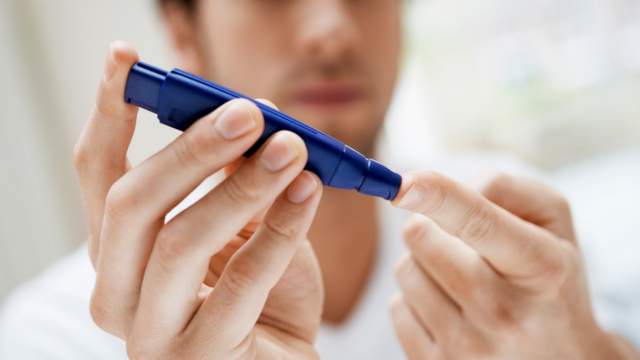 Шаг до диабета: какая часть тела намекает на высокий сахар в крови