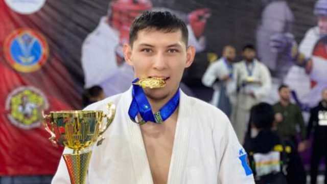Костанаец стал чемпионом Казахстана по абсолютно реальному бою