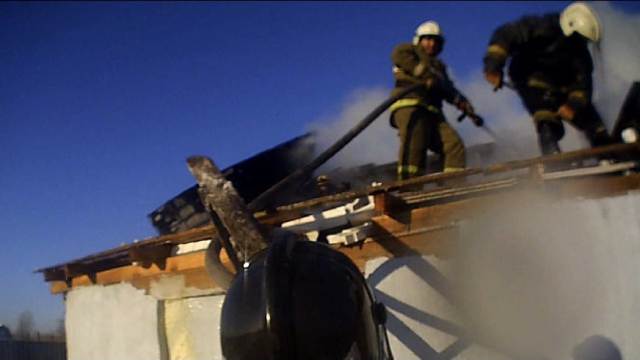 На месте пожара в жилом доме обнаружены тела пяти казахстанцев