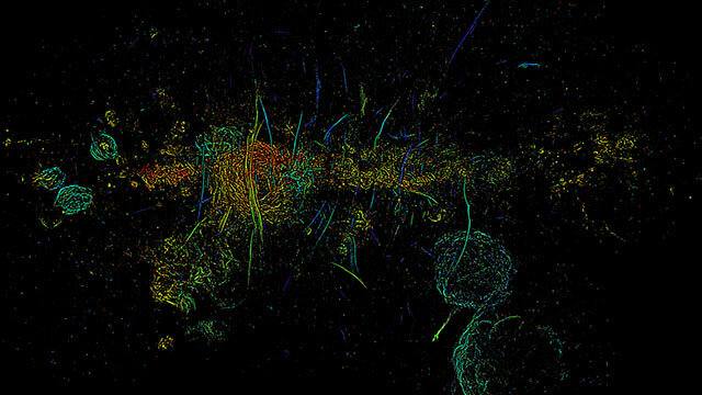 В центре нашей галактики обнаружили 1000 загадочных нитей