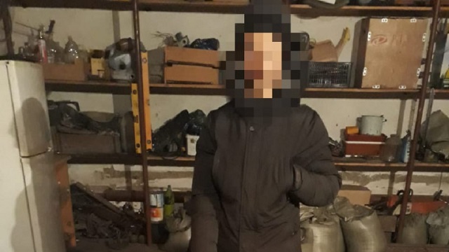 16-летний юноша из ВКО нашел ружье и выложил фото с ним в Сеть