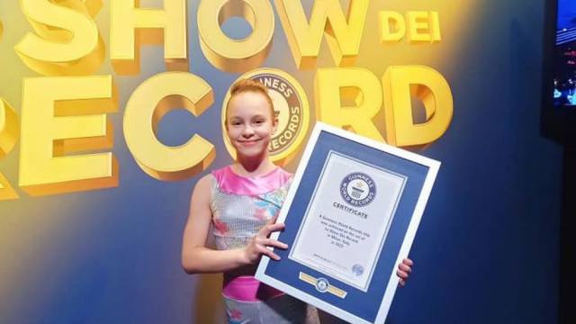 Видео: 11-летняя девочка установила мировой рекорд Гиннеса