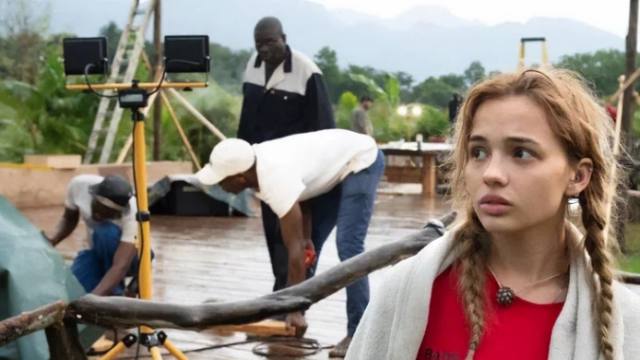 Ураган разрушил съёмочную площадку шоу «Звёзды в Африке»