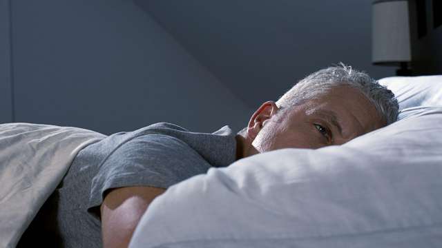 Выспаться за все годы: от чего начинается старческая бессонница